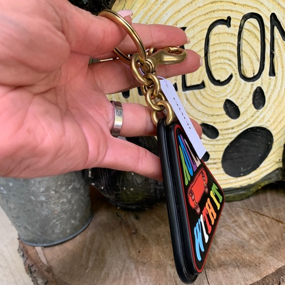 Authentic COACH SIGNATURE Coated canvas/smooth leather keychain/dog leash clip - Picture 3 of 6